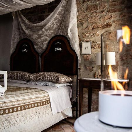 Casa Cristiano Bed & Breakfast Piobbico ภายนอก รูปภาพ