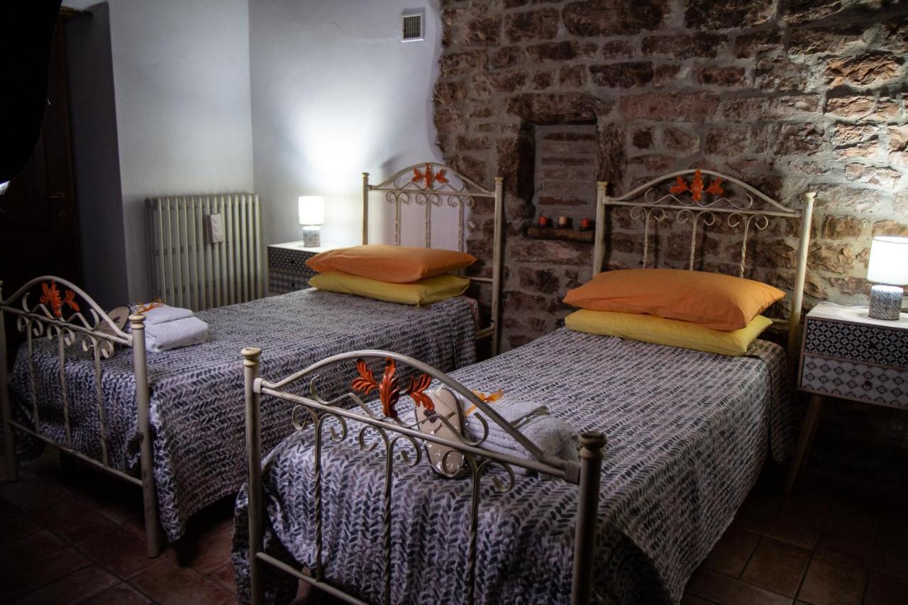Casa Cristiano Bed & Breakfast Piobbico ภายนอก รูปภาพ